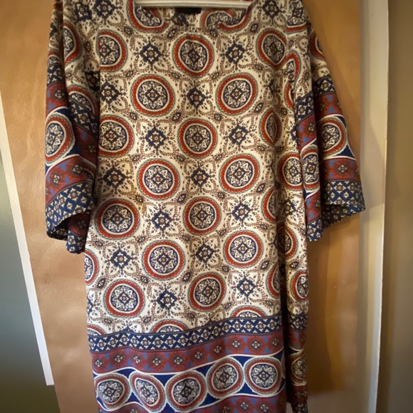 Dresses - Picture 11 of 13